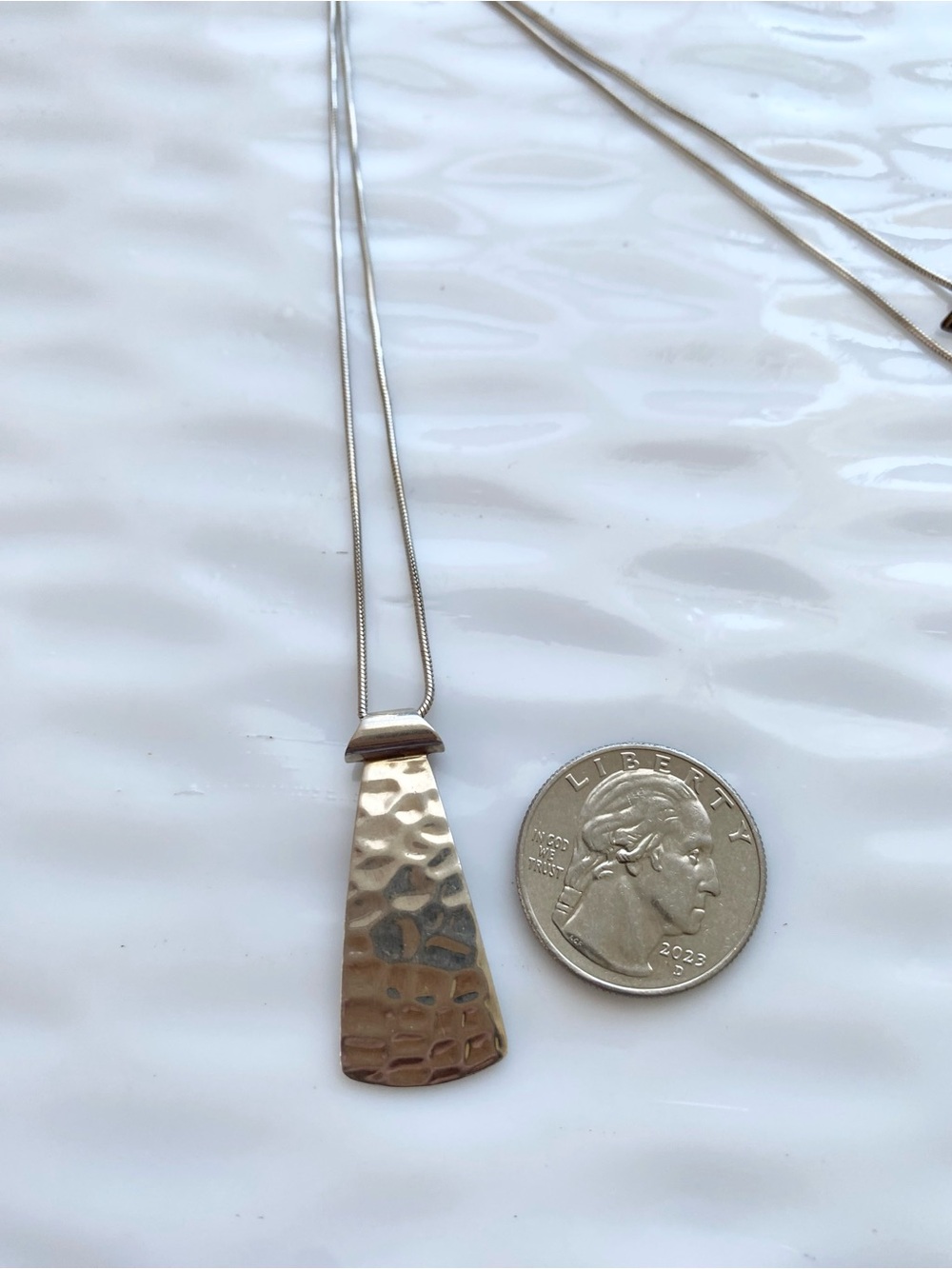 Silpada Hammered Silver Pendant Necklace - Sleek Modern Style 18” inches N1592 - Picture 4 of 6